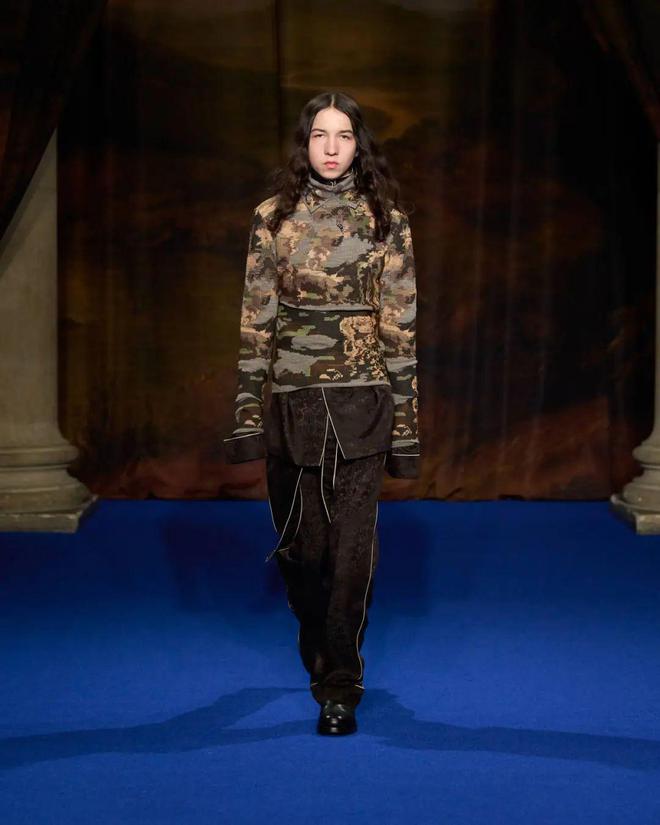 ”——Burberry 开启新生时刻m6米乐“你将再次升起如烈焰中的凤凰(图4)